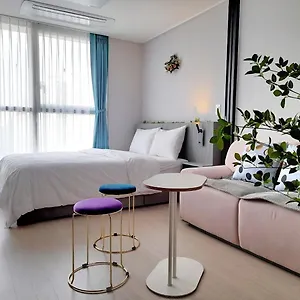 Wellstay Apartment
